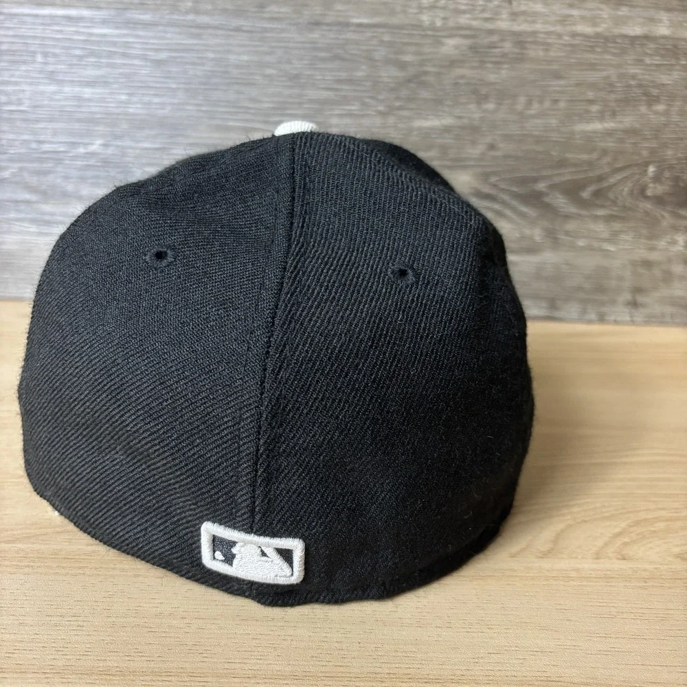 Los Angeles Dodgers Hat Cap Fitted Mens 7 Black White MLB Baseball New Era